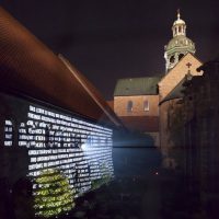 Refugium, Lichtprojektion Kreuzgang Dom, Lichtungen Hildesheim, 2015, Foto: Sara Förster